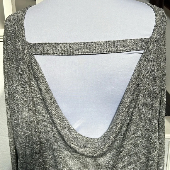 Lane Bryant Silver Metallic Cutout Long Sleeve Top Size 22/24 - Picture 6 of 7